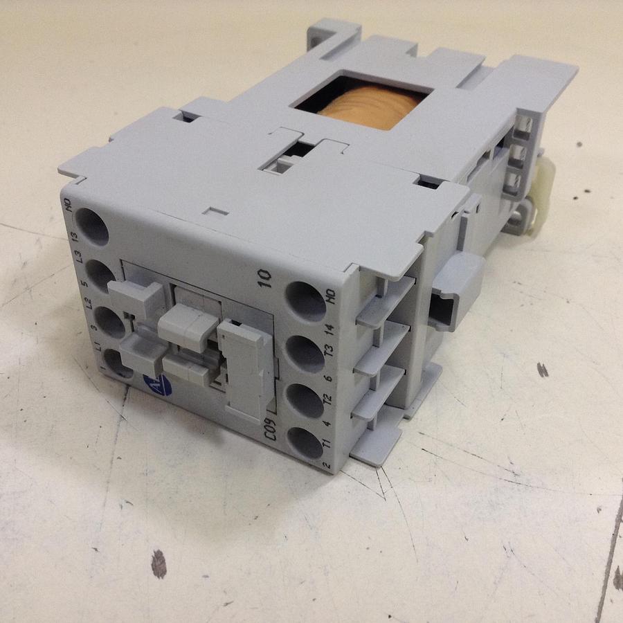 Used ALLEN BRADLEY Contactor Relay 100-C09Z.10 SER A Used