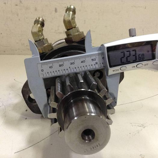 Used CHAR LYNN Die Height Hydraulic Motor 101 2169 009 Used