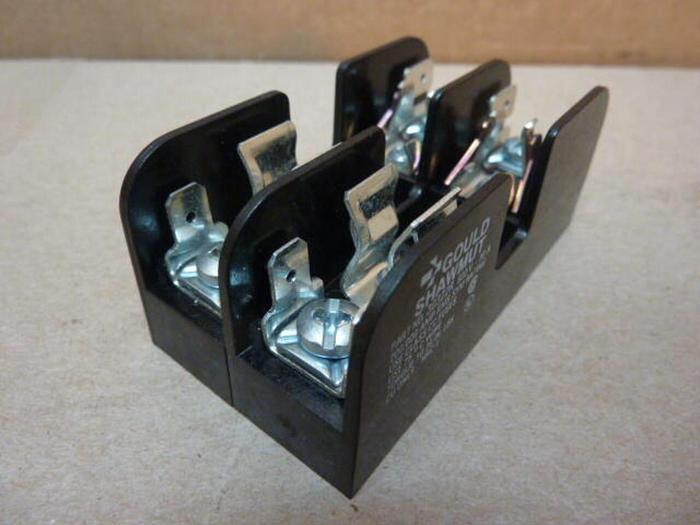 Used GOULD 30 Amp Fuse Holder 30322R #31068