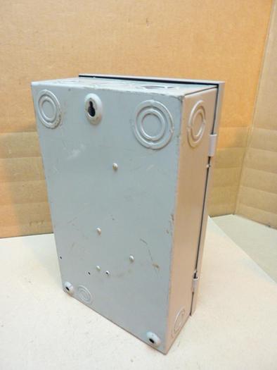 Used GENERAL ELECTRIC / GE 60 Amp Safety Disconnect Switch TG4322 #41595