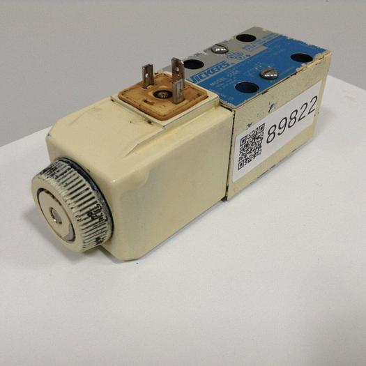 Used VICKERS Solenoid Valve DG4V32AMUHL760 Used