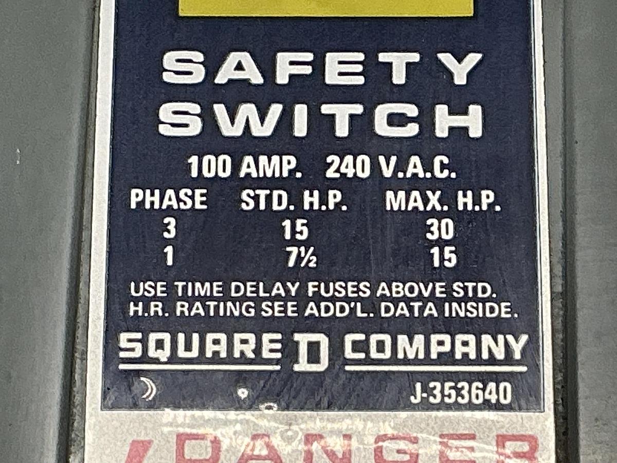 Used SQUARE D D-323N