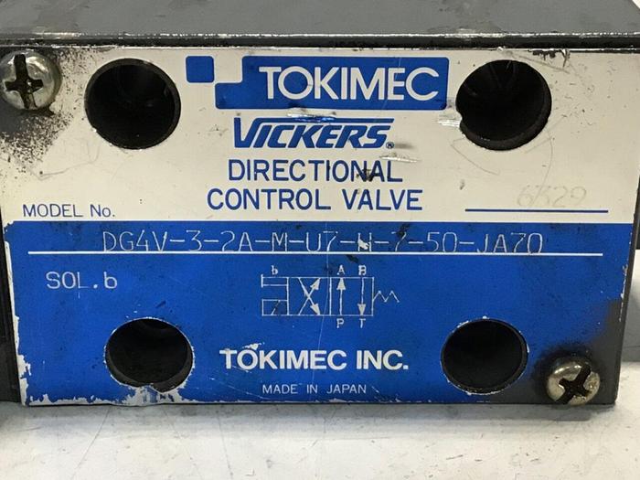 Used VICKERS Valve DG4V-3-2A-M-U7-H-7-50-JA70 #135592
