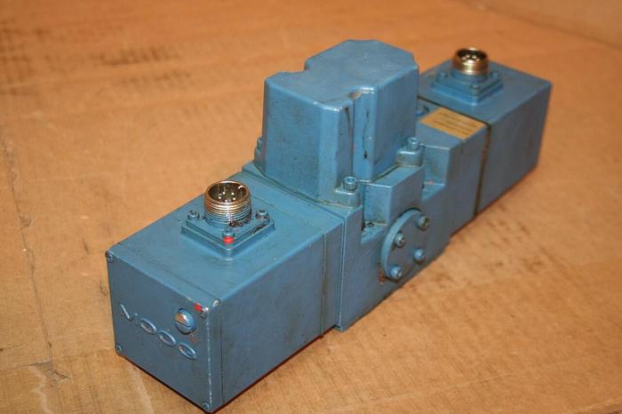 Used MOOG Hydraulic Valve D651-129 Used
