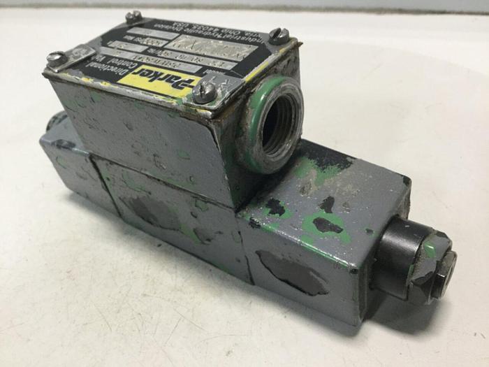 Used PARKER Directional Control Valve D31VW3C4Y 11 #103020