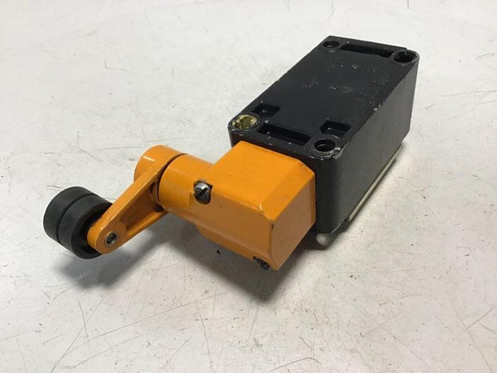 Used SIEMENS Limit Switch3 3SE3 120-1GW-Z #121177
