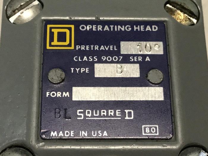 Used SQUARE D Limit Switch 9007-C52B2 #122018