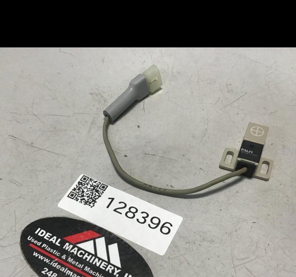 Used FUJI ELECTRIC Proximity Switch PE-B4D3 USED