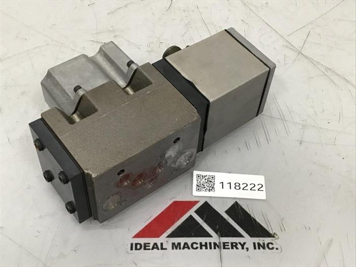 Used MOOG Valve J661-124 Used