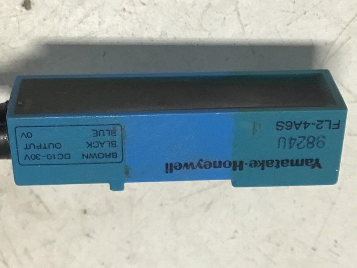 Used YAMATAKE Proximity Switch FL2-4A6S #128221
