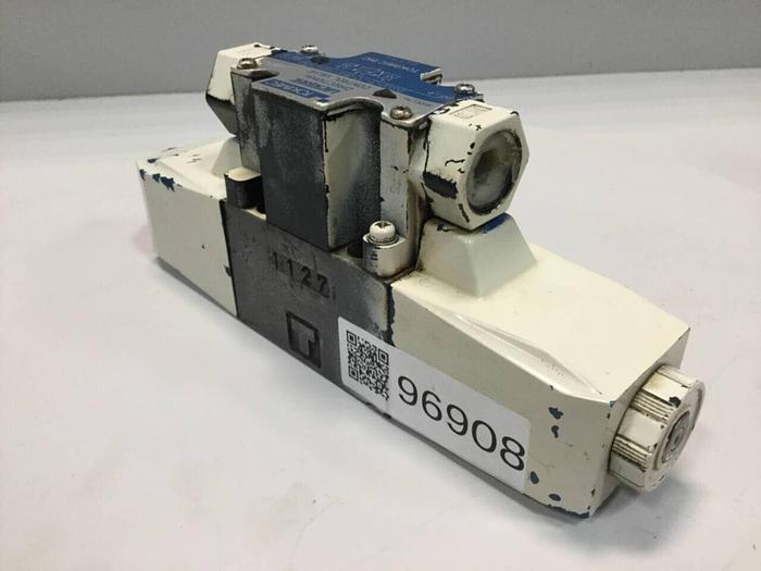 Used VICKERS Tokimec Directional Control Valve DG4V37CMP7H750 #96908
