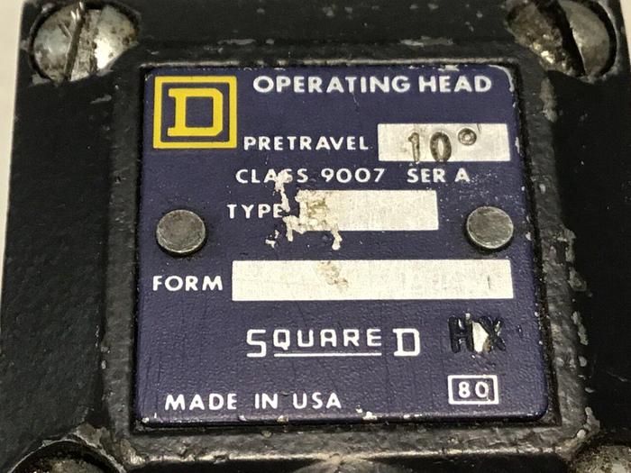 Used SQUARE D Limit Switch 9007-AEQ2699 Used