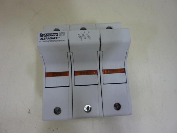Used GOULD / SHAWMUT 30 Amp Fuse Holder US3J31 #56938