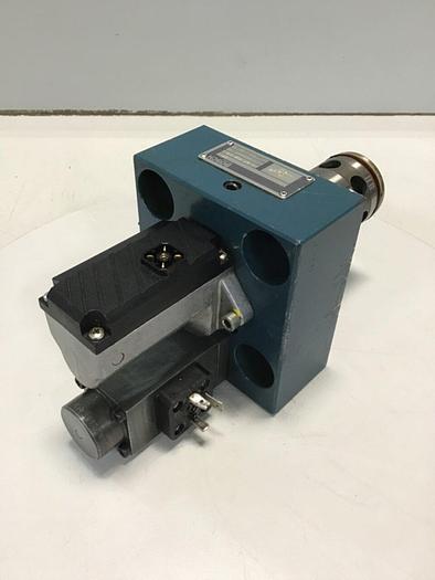 Used BOSCH Hydraulic Valve 0 811 402 614 Used