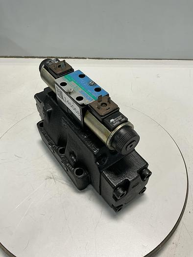 Used VICKERS DG4V-3S-6C-M-U-HL7-60-EN490