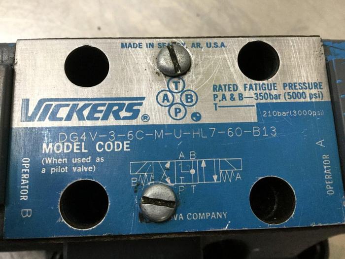 Used VICKERS Directional Control Valve DG4V-3-6C-M-U-HL7-60-B13 Used