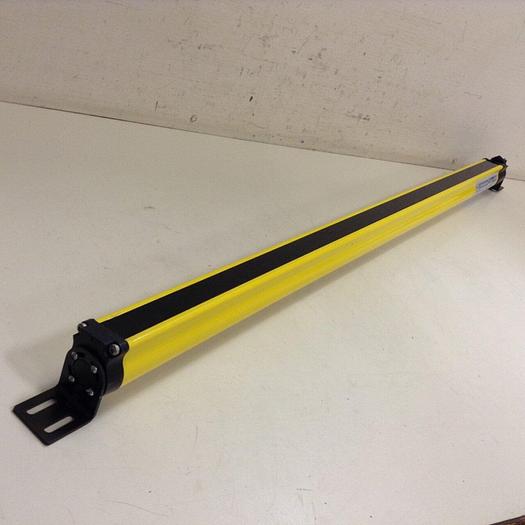 Used ALLEN BRADLEY GuardMaster Light Curtain Transmitter 440L-T4K0960YD #85297