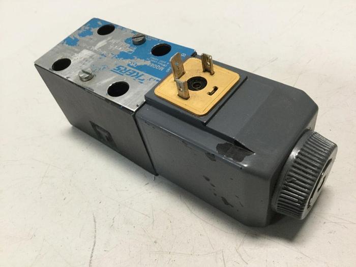 Used VICKERS Directional Hydraulic Valve DG4V322AMUHL760 Used