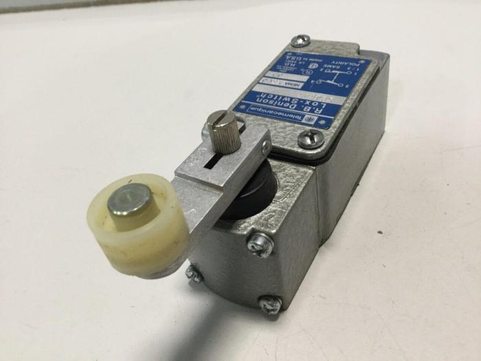 Used TELEMECANIQUE Lox-Switch C2JK05 #110616