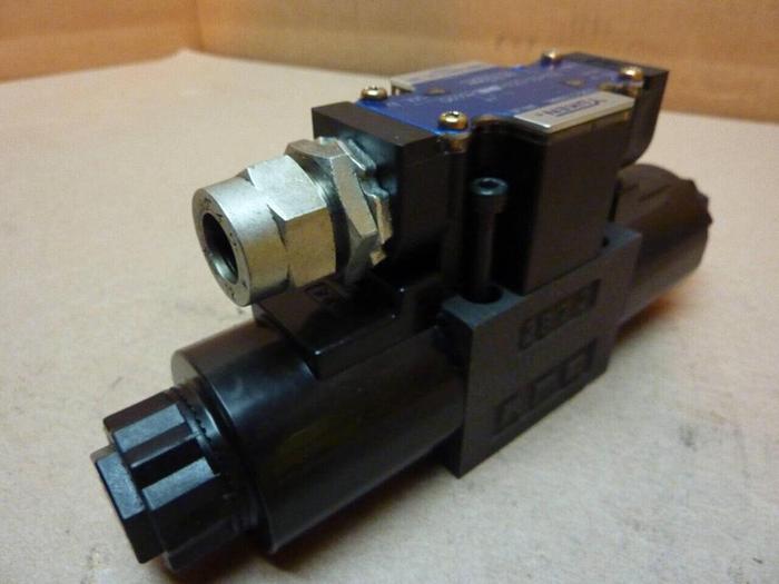Used YUKEN Directional Valve DSG-01-3C4-D24-6090 #38404