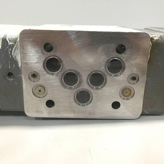 Used TOKIMEC Directional Control Valve DEFRG21-03-6C-EX-60-11-S21 #95182