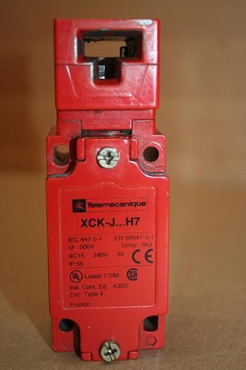 Used TELEMECANIQUE Switch XCK J7910H7 #11166
