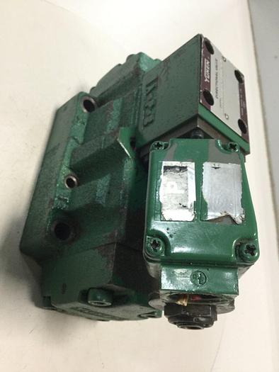 Used YUKEN Directional Valve DSHG-04-3C0-E-A115-3135 #102949