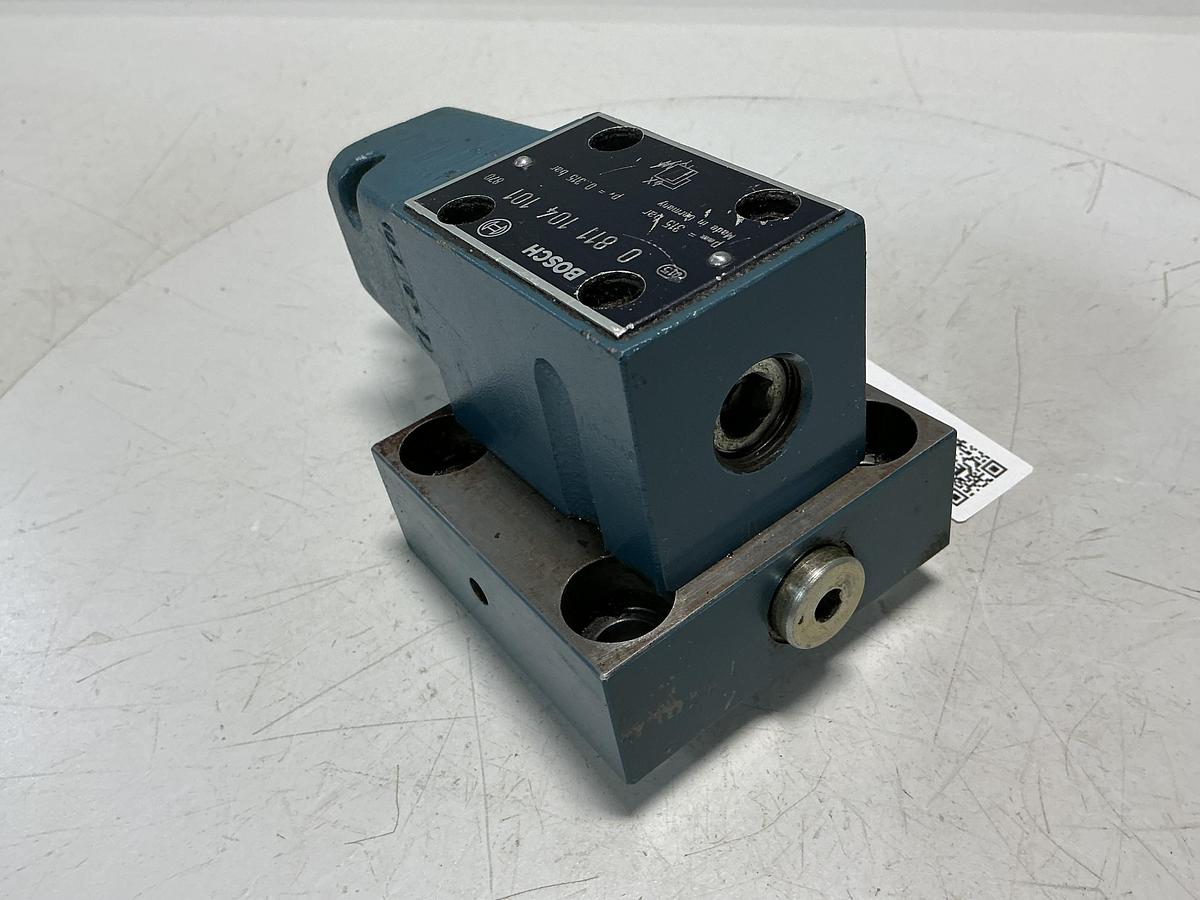 Used BOSCH 0 811 104 101