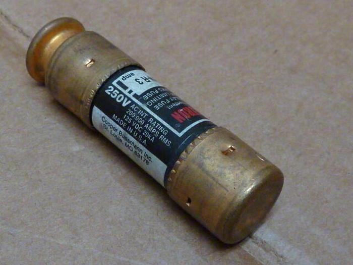 Used FUSETRON 3 Amp Fuse FRN-R-3 #26718