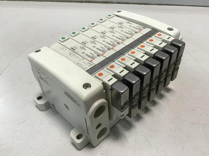 Used SMC Manifold & Valves VV5QC21-07N3FD1 #126096