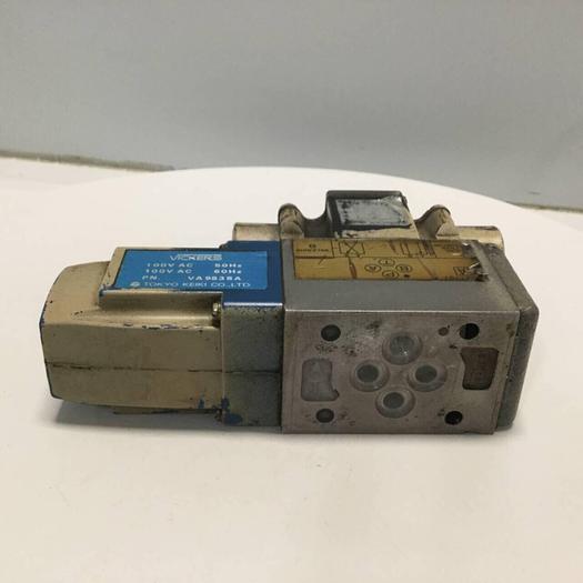 Used VICKERS Valve DG4V32APLT10JAS329 #97675