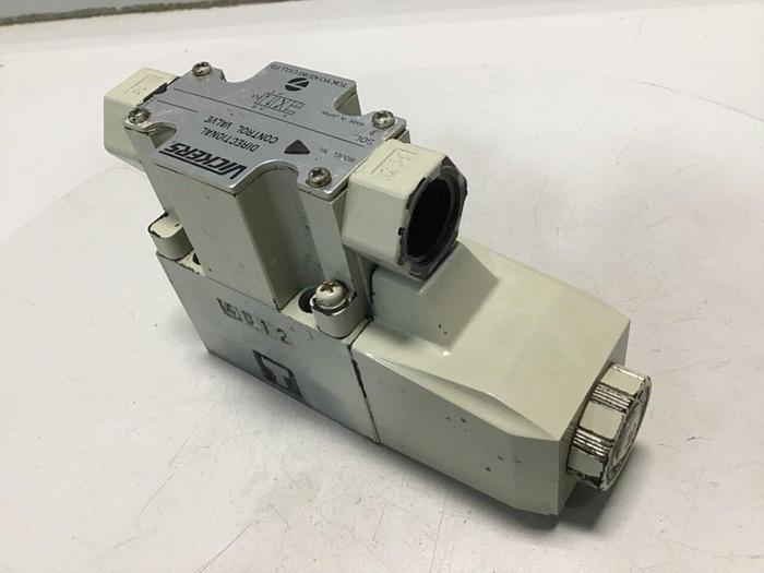 Used VICKERS Directional Control Valve DG4V32AMP2T7P1050 Used
