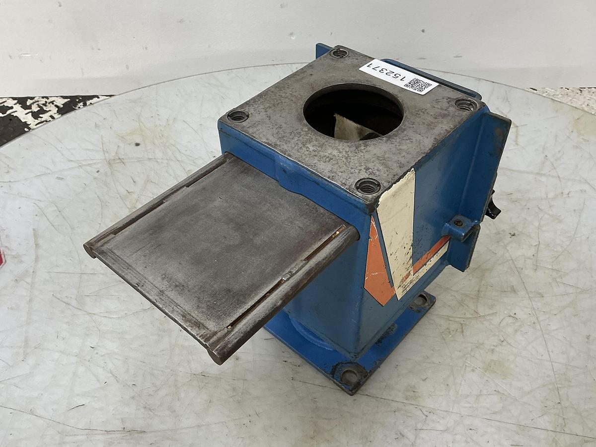 Used METAL FABRICATING NO MODEL NUMBER