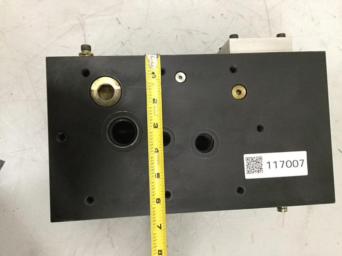 Used CINCINNATI MILACRON Manifold Block B-00171 / B 95 WH #117007
