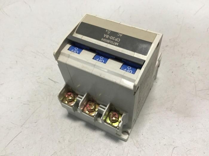 Used MITSUBISHI 5 Amp Circuit Protector CP30-BA-3P-5A #119610