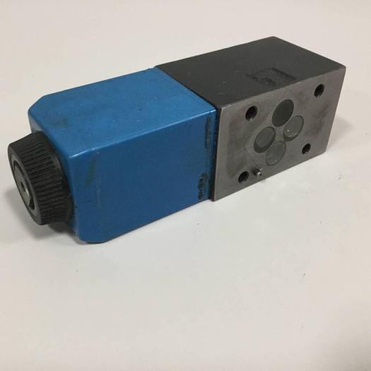 Used VICKERS Directional Valve DG4V-3S-22AL-M-U-H5-60 #90529