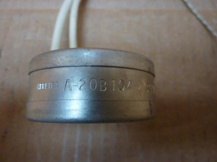 APPLIED INSTRUMENTS 300 Watt Heater Band A-20B104-2 Used