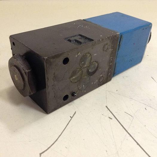 Used VICKERS Valve DG4V-3-2A-M-U-H7-60 #87610