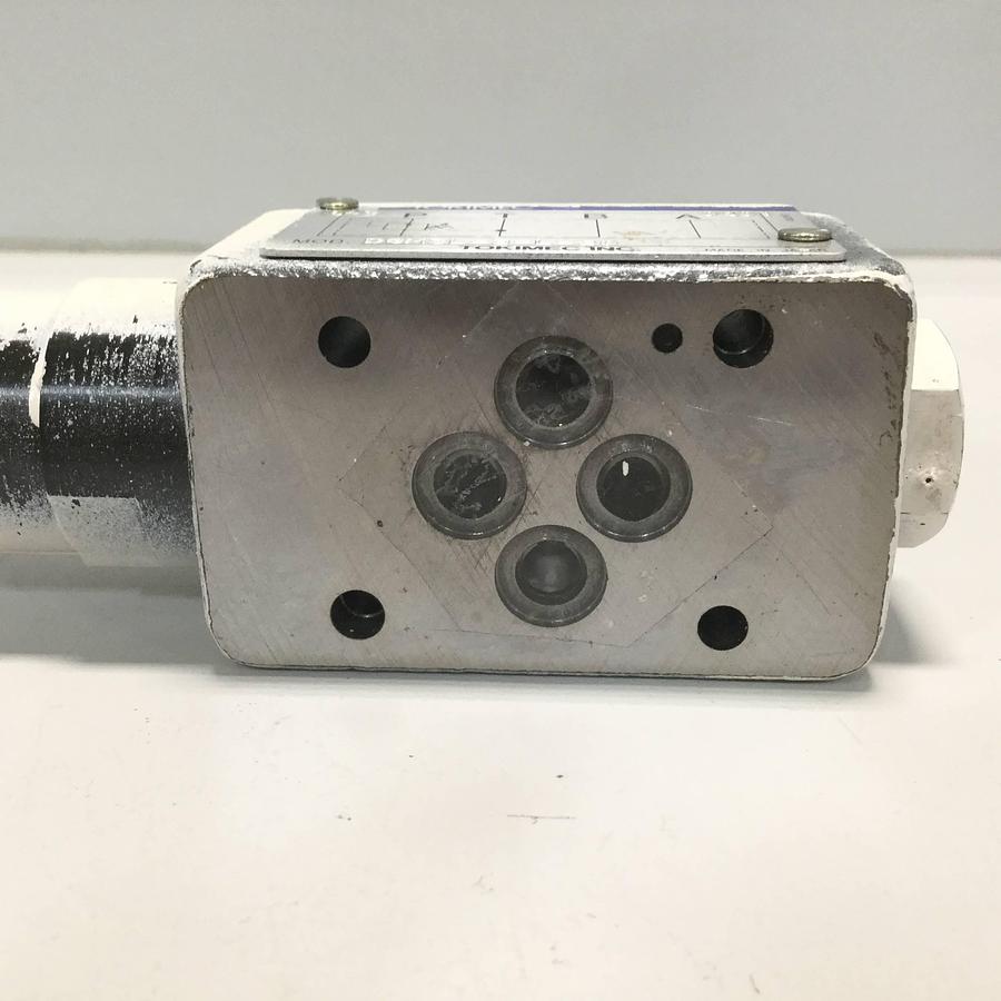Used TOKIMEC Directional Solenoid Valve DGMSL-3-L-20 USED