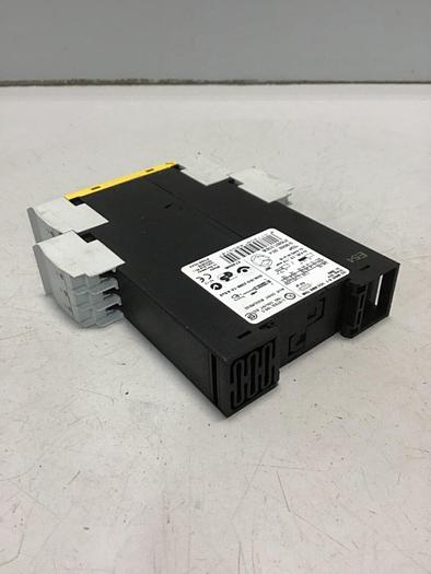 Used SIEMENS Relay Module 3TK2821-2CB30 #138544