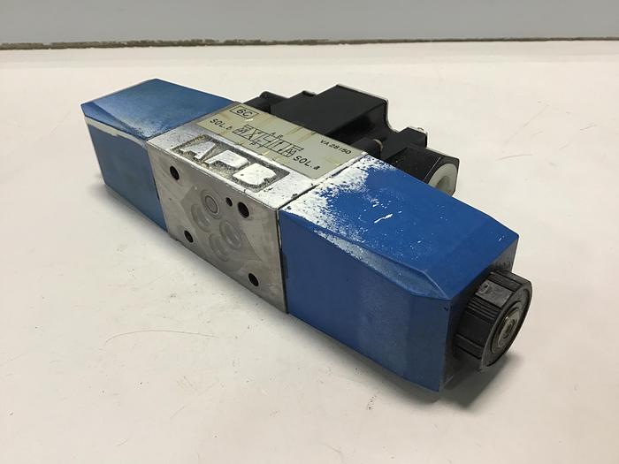 Used VICKERS Directional Control Valve DG4V-3-6C-M-P7-H-7-P10-50 Used #145610