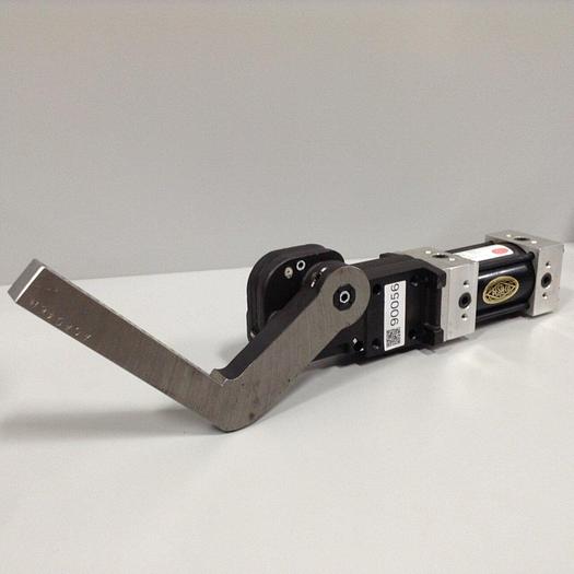 Used DESTACO Pneumatic Hold Clamp 994MAL-046M-135A-57-11-DS #90056