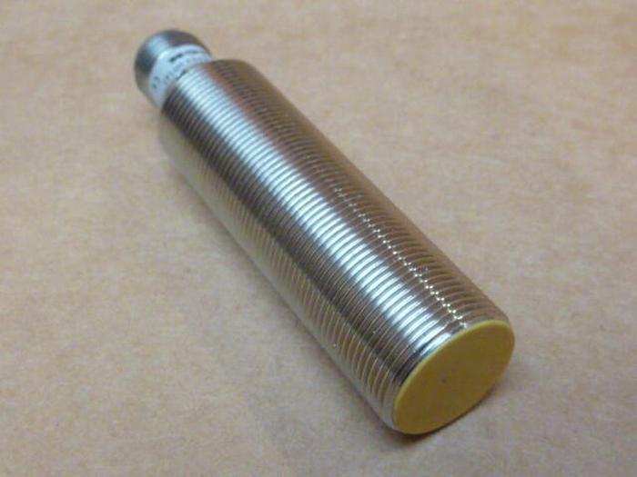 Used TURCK ELEKTRONIK Proximity Switch BI8-M18E-AP6X-H1141 #31520