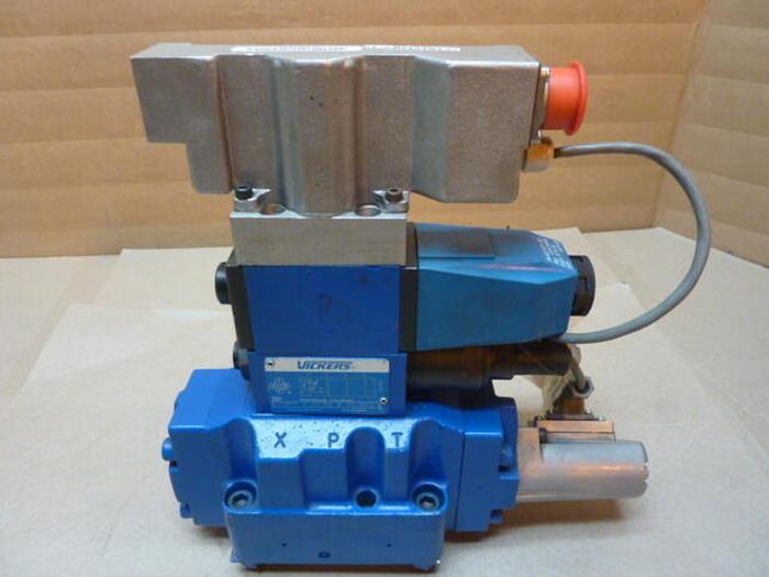 Used VICKERS Valve KAFDG5V 7 33C160N X VM F PD7 H13 Used