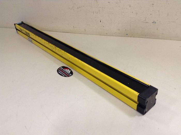 Used SICK OPTIC ELECTRONIC Light Curtain Sender MGSS75-12 #74543