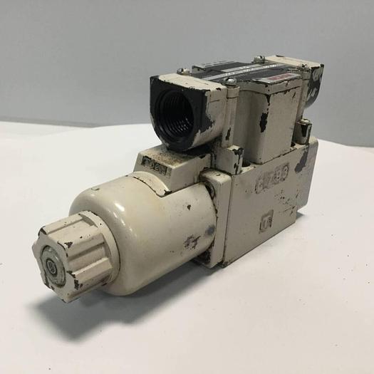 Used NACHI Directional Control Valve SS-G01-H13-GR-D2-9331A #91595