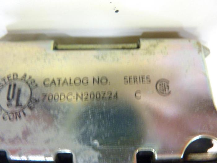 Used ALLEN BRADLEY Relay 700DC-N200Z24 SER C #44117