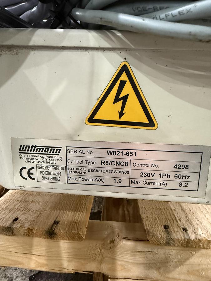 Used 2013 WITTMANN Robot W821 USED #152713 Not Cleaned Yet