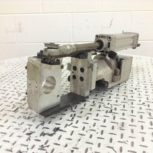 Used ENGEL End of Arm Tooling for Robot TOOL872 #84872