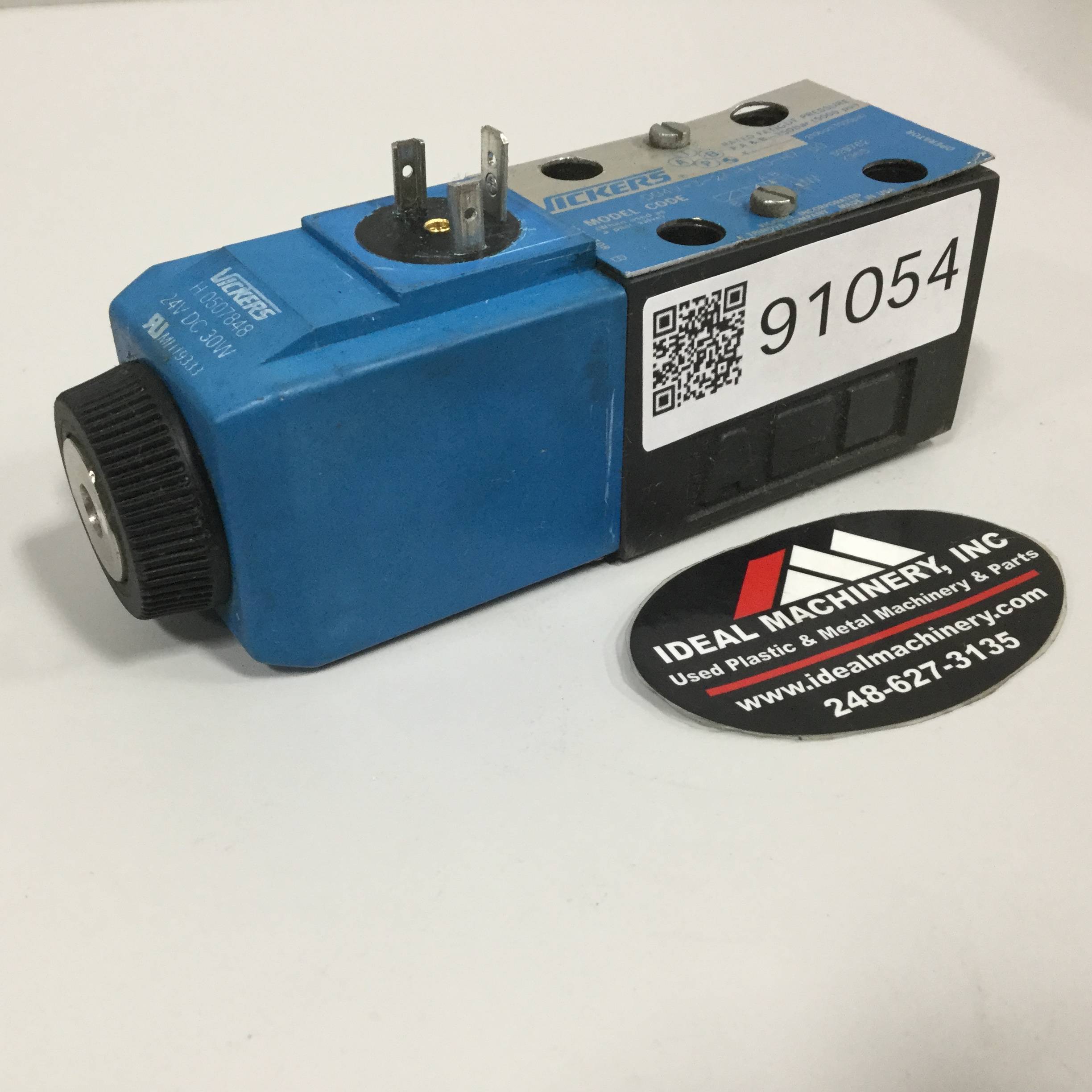 Used VICKERS Valve DG4V-3-2A-M-U-H7-60 Used